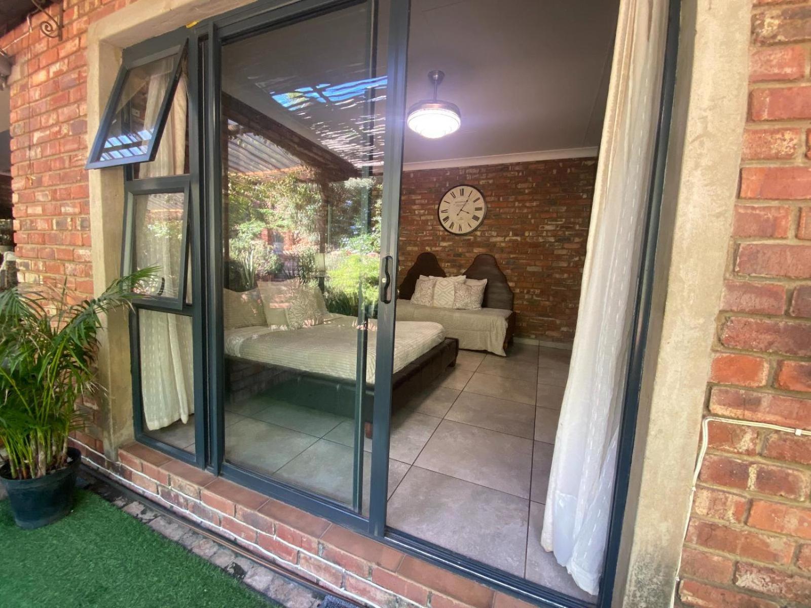 Aloe Guesthouse Klerksdorp Szoba fotó