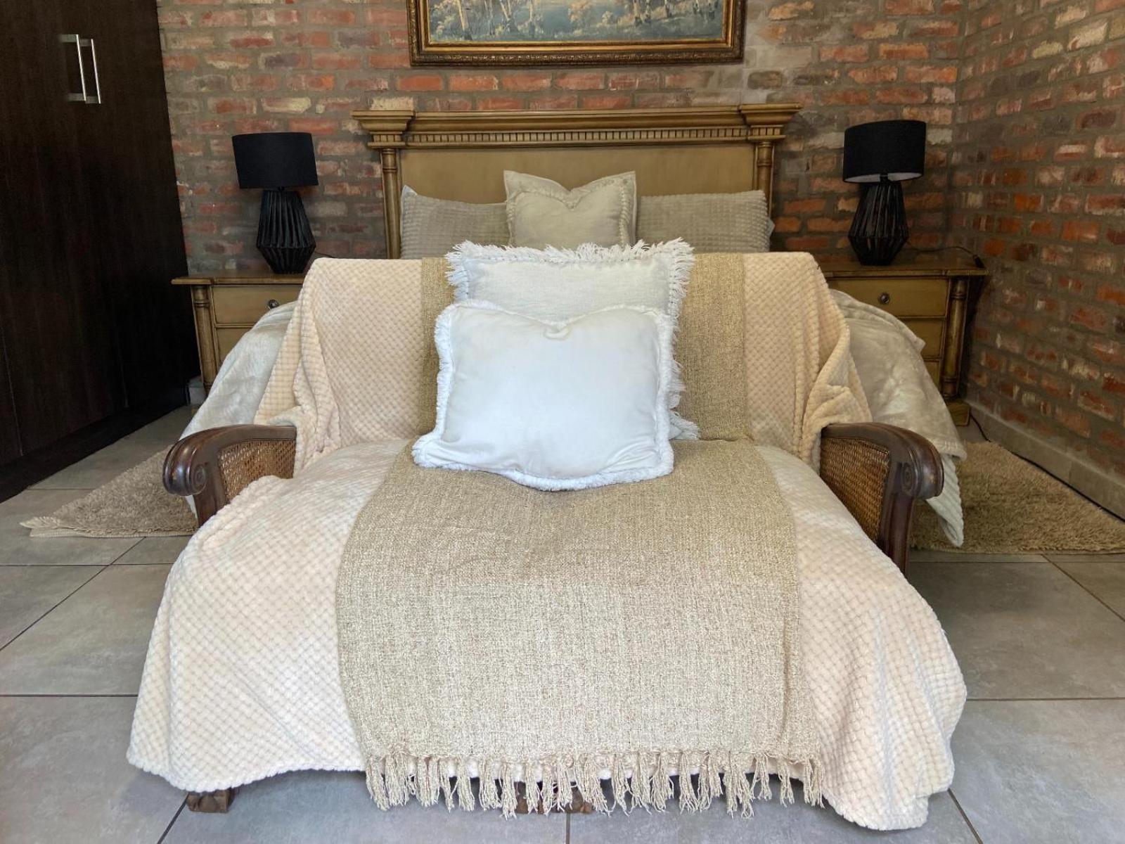 Aloe Guesthouse Klerksdorp Szoba fotó